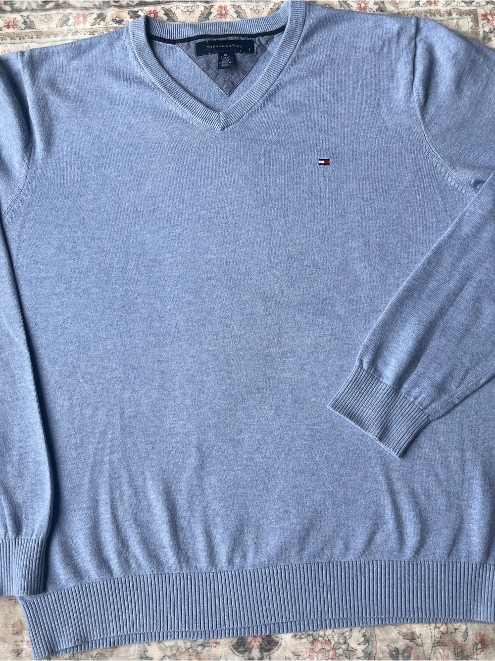 Tommy Hilfiger Men’s Light Blue V-Neck Sweater with Flag Logo